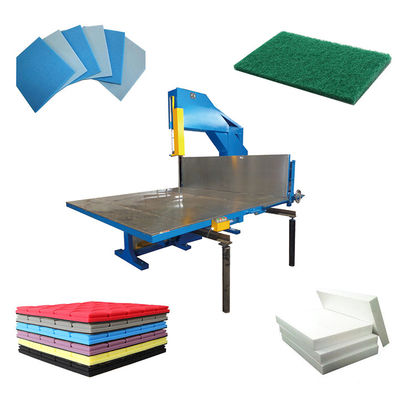 Máquina de corte manual de lâmina de serra vertical para distribuição de tapetes de rolos de plástico de couro EPE